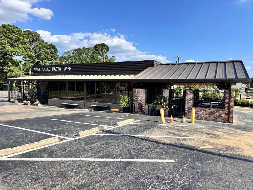 6301 Line Avenue, Shreveport