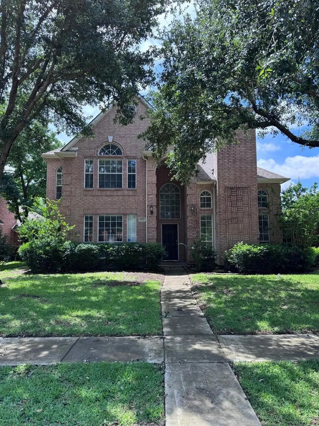9702 Windy Hollow Drive, Irving
