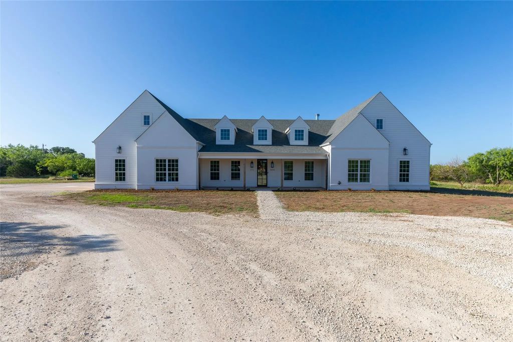 753 County Road 154, Tuscola