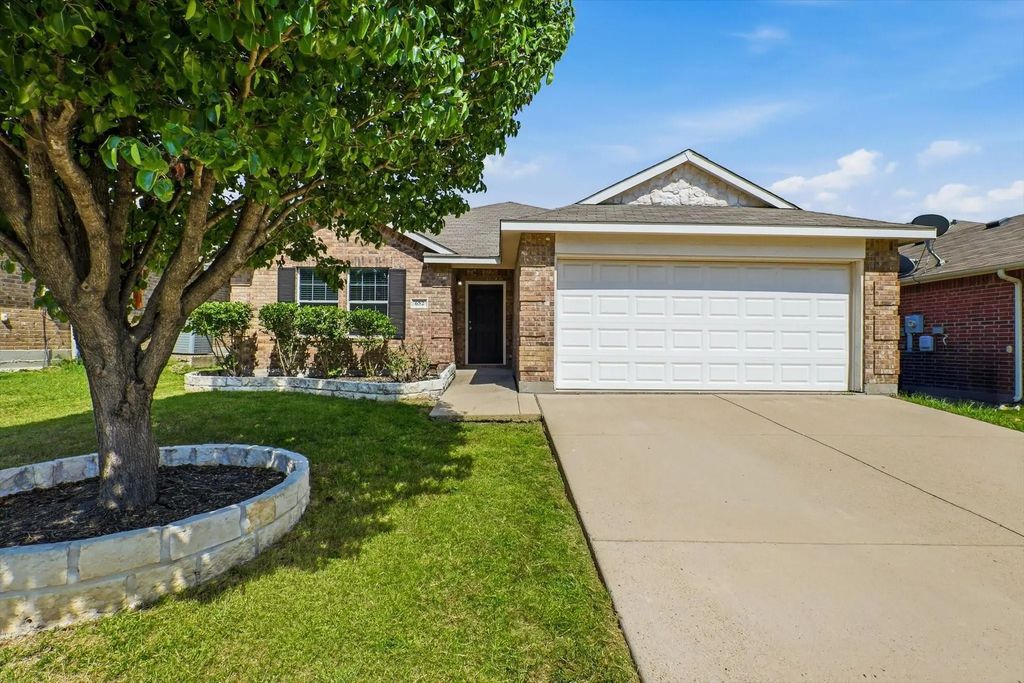 652 Lincoln Avenue, Lavon