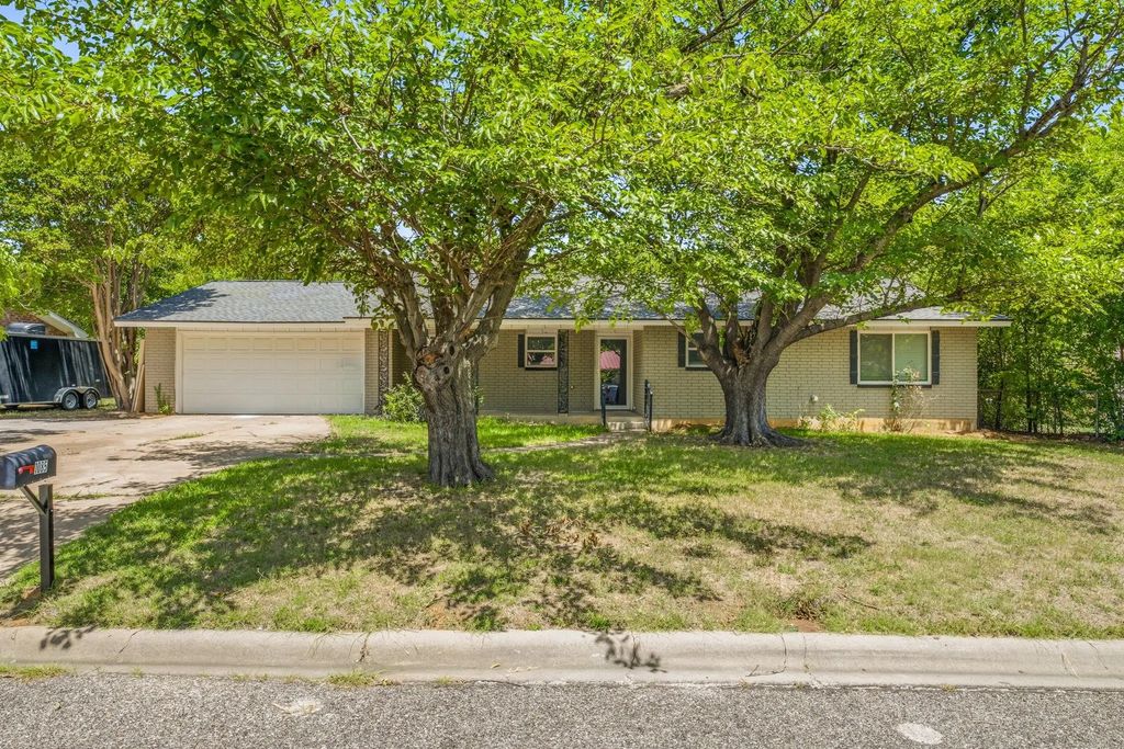 1085 W Park Street, Stephenville