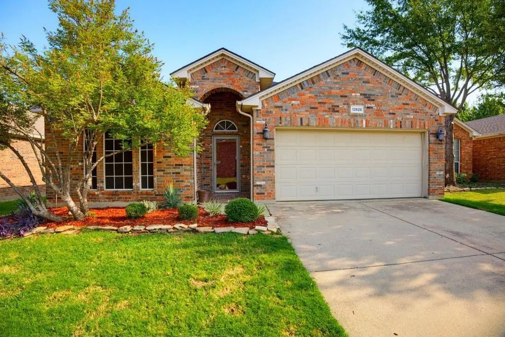 12628 Clarksburg Trail, Fort Worth