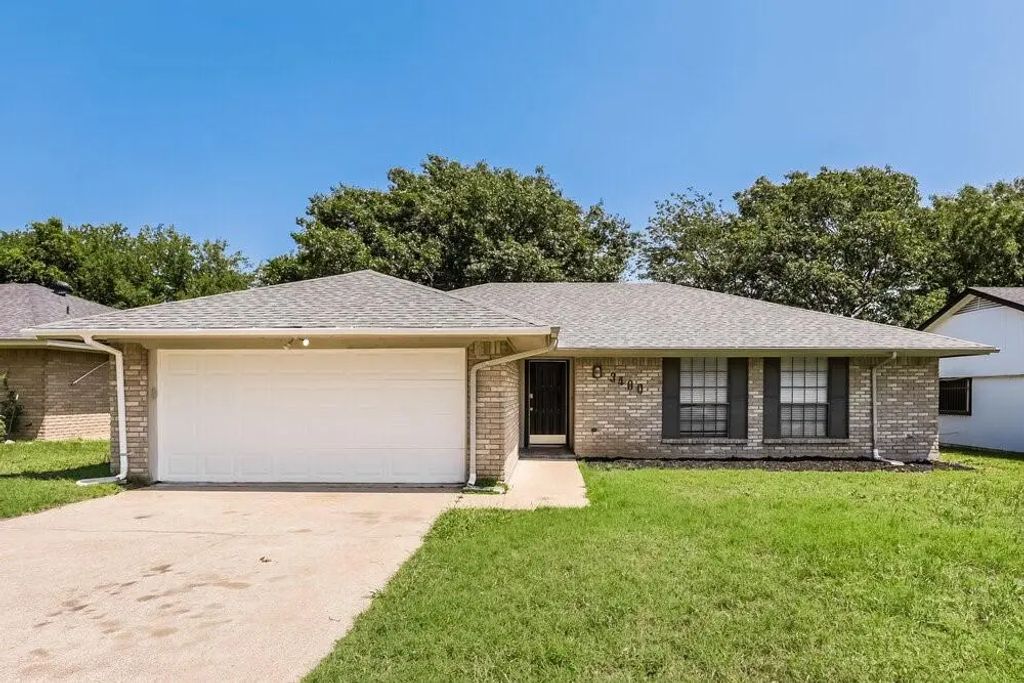 3400 Meadowmoor Street, Fort Worth
