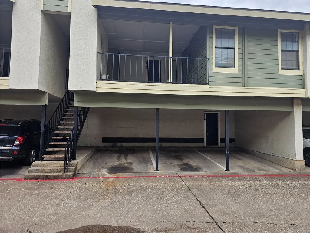 9609 Walnut Street 10104, Dallas