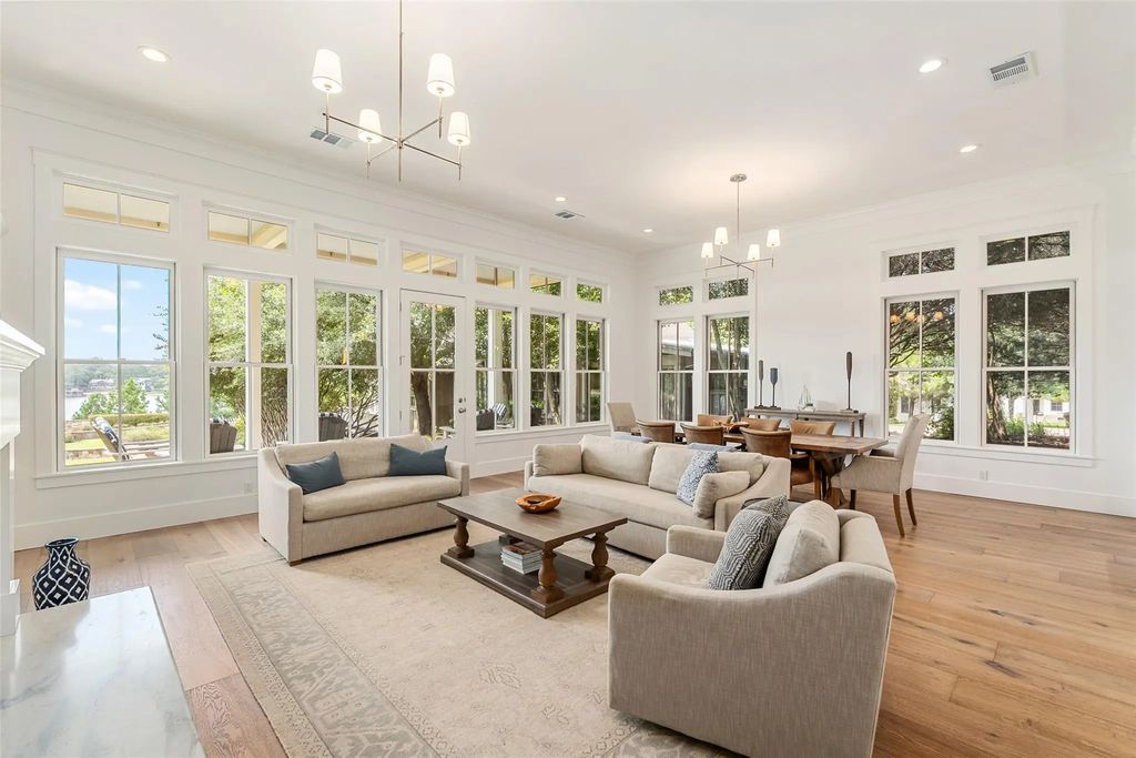 4505 East Cove Court, Malakoff