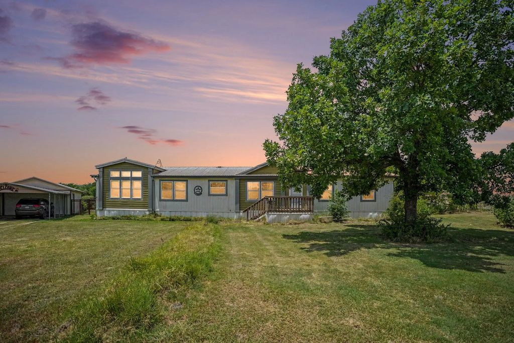 220 Barker Road, Ennis