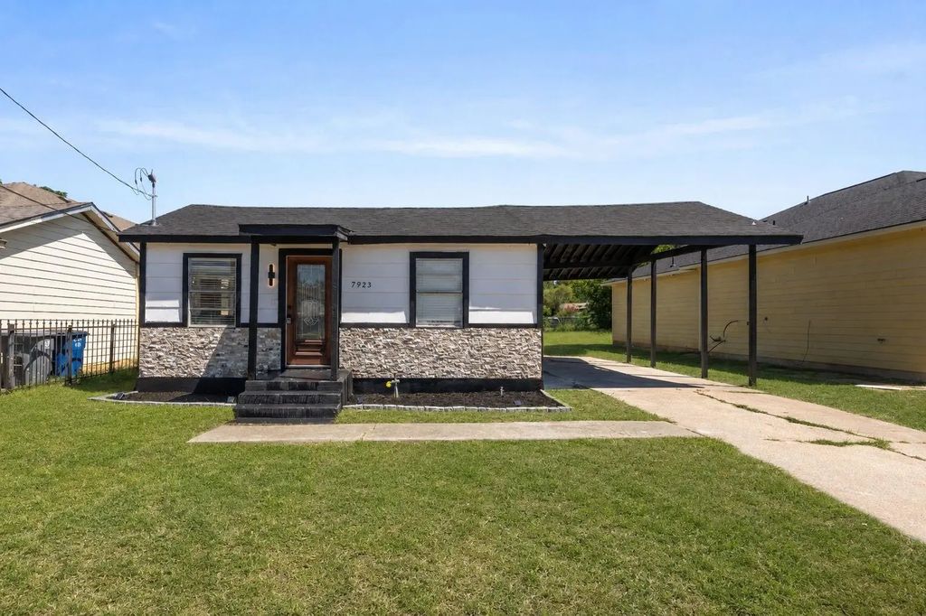 7923 S Nassau Circle, Dallas