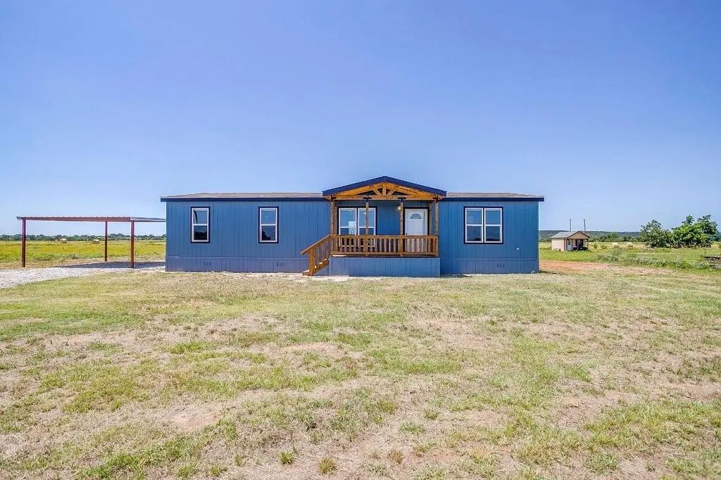 81 Kenzi Drive, Mineral Wells
