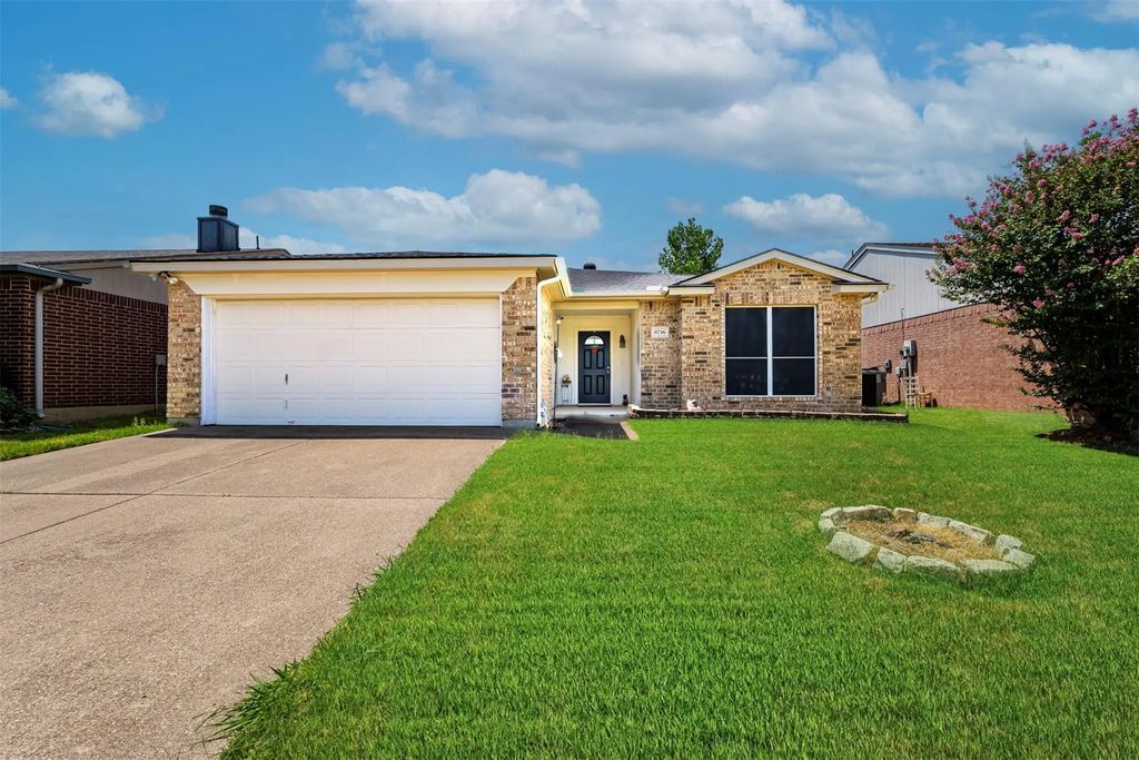 8736 Trinity Vista Trail, Fort Worth