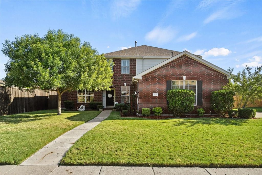 2025 Aster Trail, Forney
