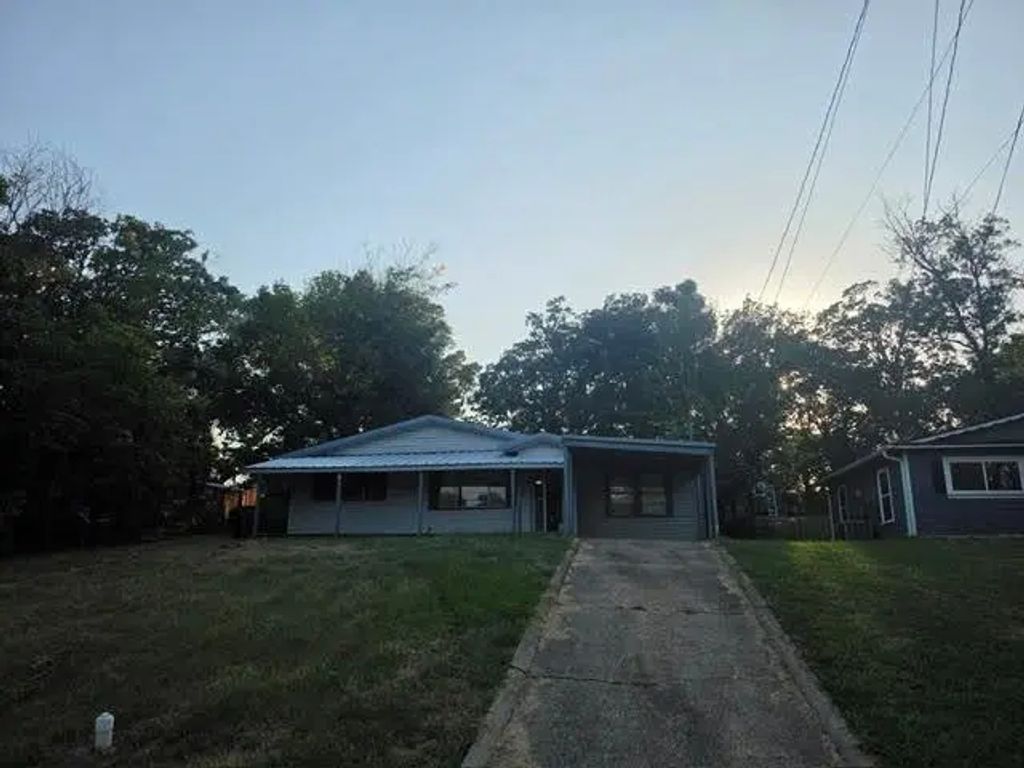 1011 Park Drive, Denison