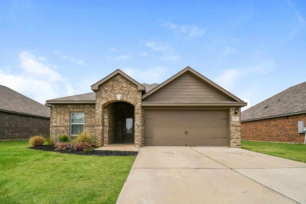 1536 Millennium Drive, Crowley