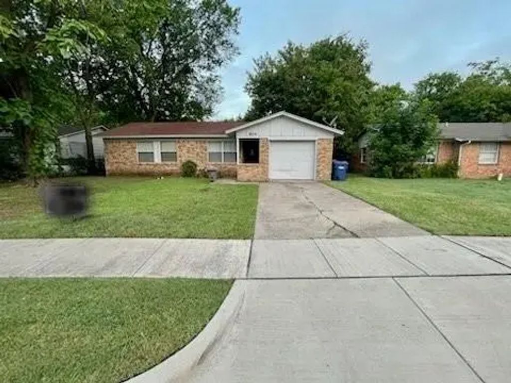 904 S Murray Street, McKinney