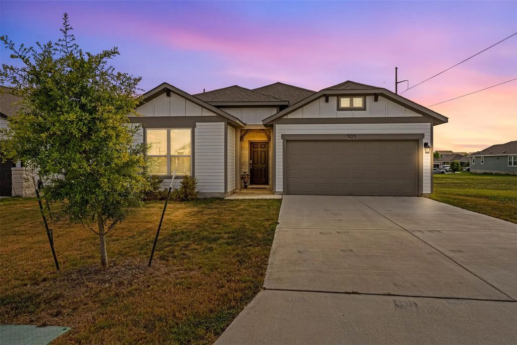 105 Kellys Heroes Way, Jarrell