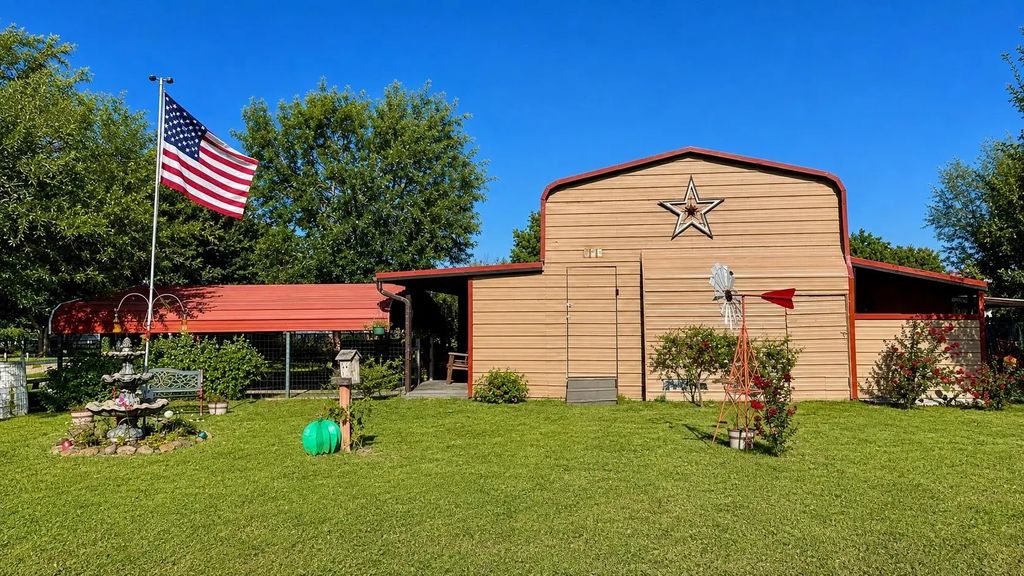 851 Cheyenne, Quitman