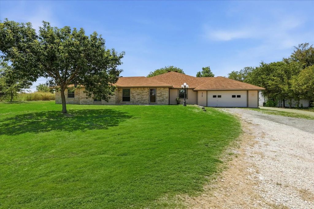 8766 Webb Road, Ponder