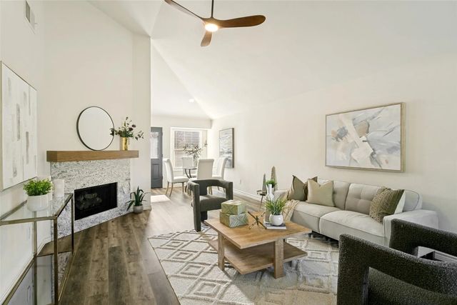 2212 Silverthorn Lane, Flower Mound