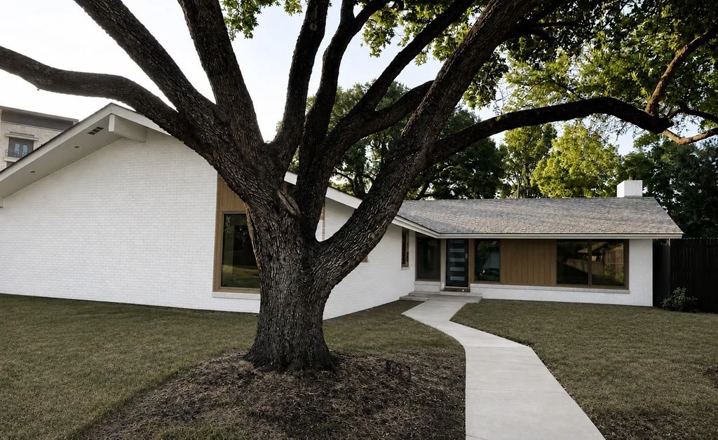 13924 Tanglewood Place, Farmers Branch