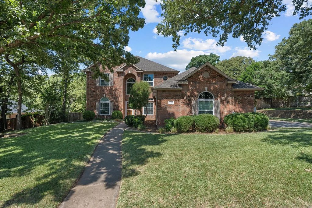 725 Big Horn Trail, Crowley