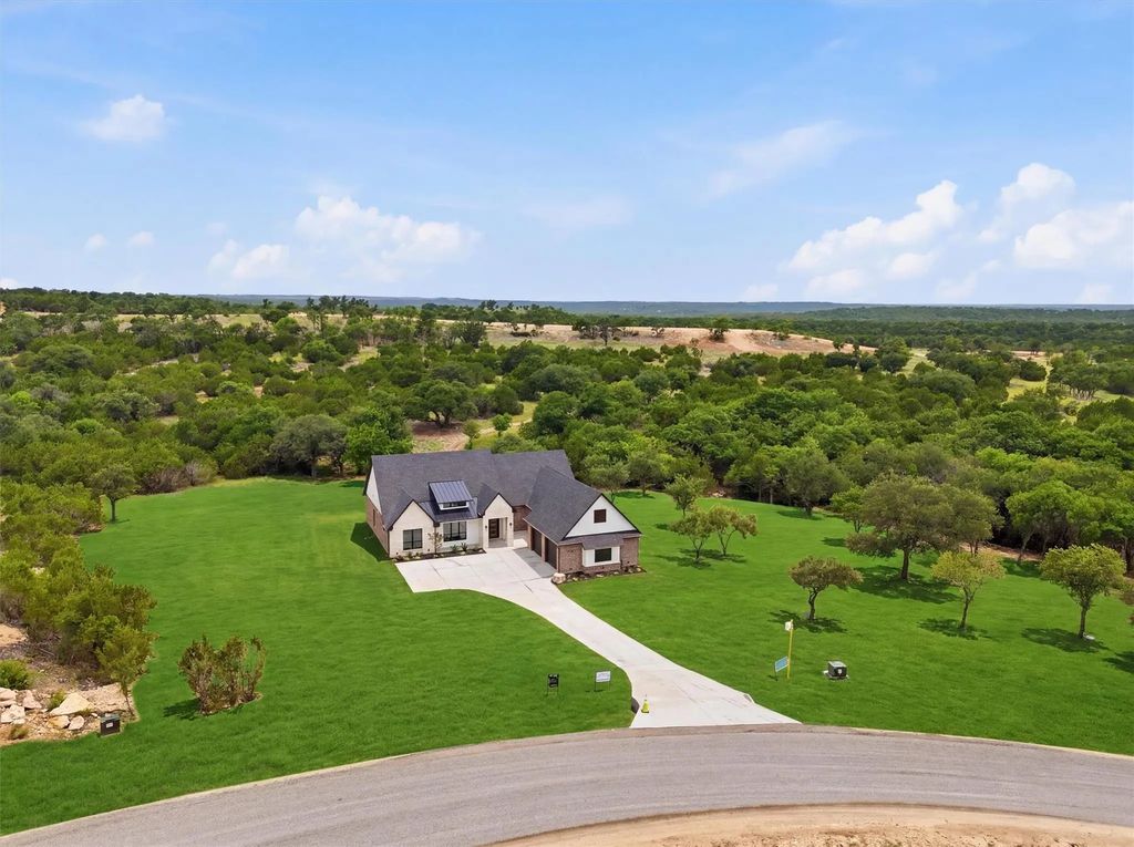 2020 Preserve Trail, Weatherford