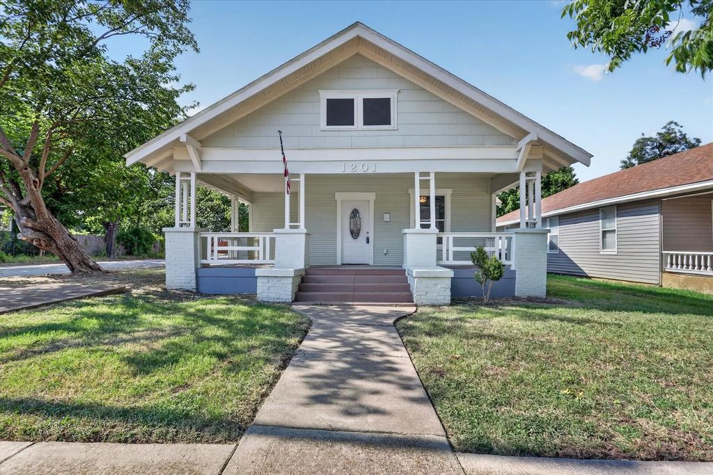 1201 W Arlington Avenue, Fort Worth
