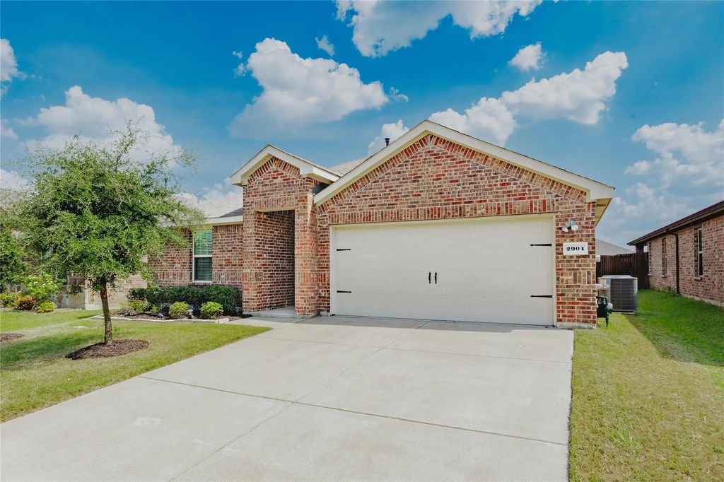 2904 Goodrich Street, Royse City