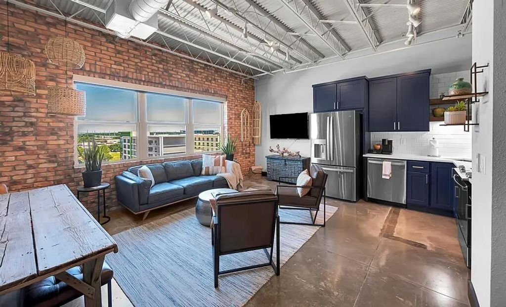 219 S 4th Street 505, Waco
