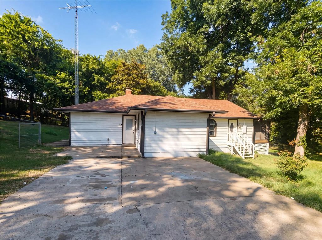 120 Rs County Road 1623, Lone Oak