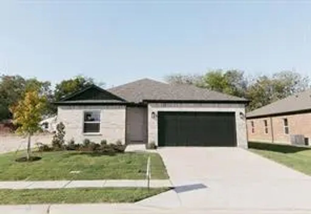 1208 Anderson Crossing, Trenton