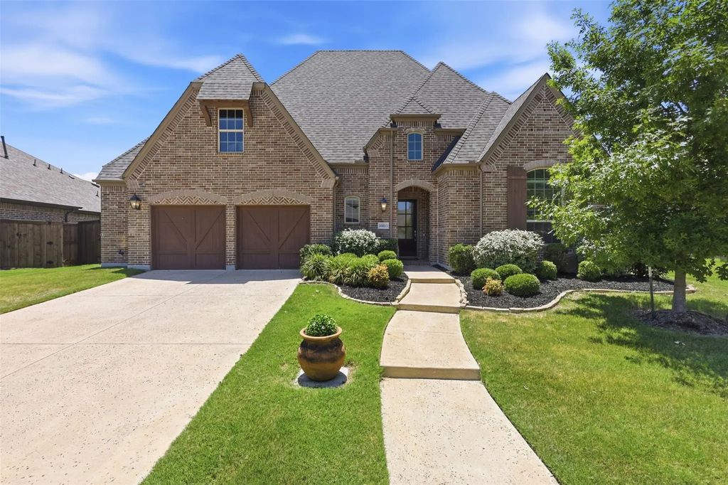 10813 Sycamore Falls Drive, Flower Mound
