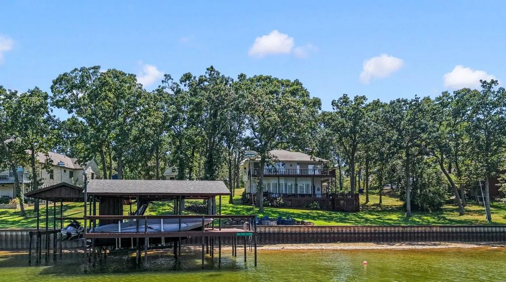 5366 Point Lavista, Malakoff