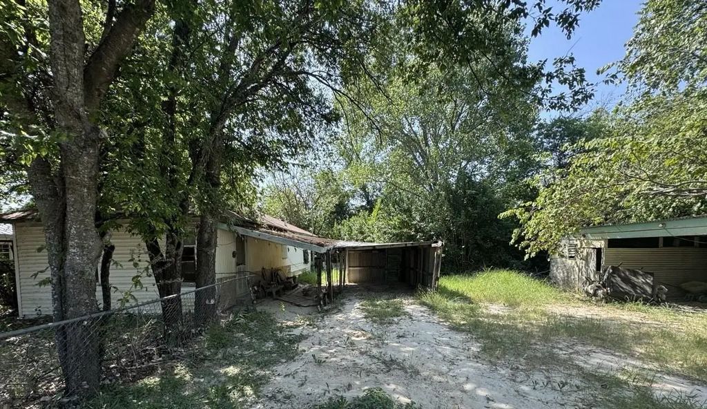 210 Oak Run, Whitney