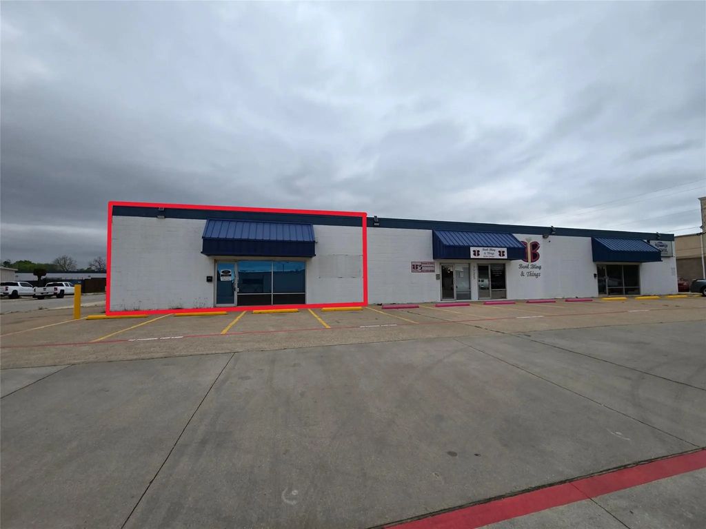 7723 Maplewood Avenue, North Richland Hills