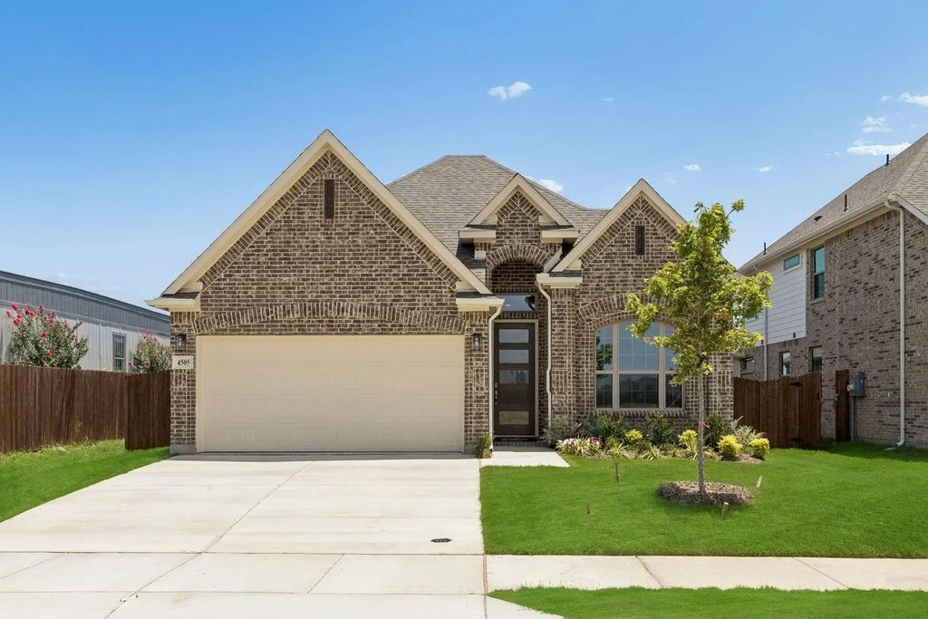 1222 Burney Court, Forney