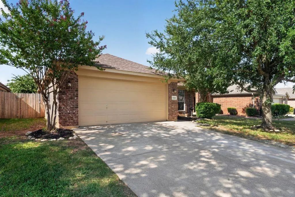 7241 Decoy Lane, Fort Worth