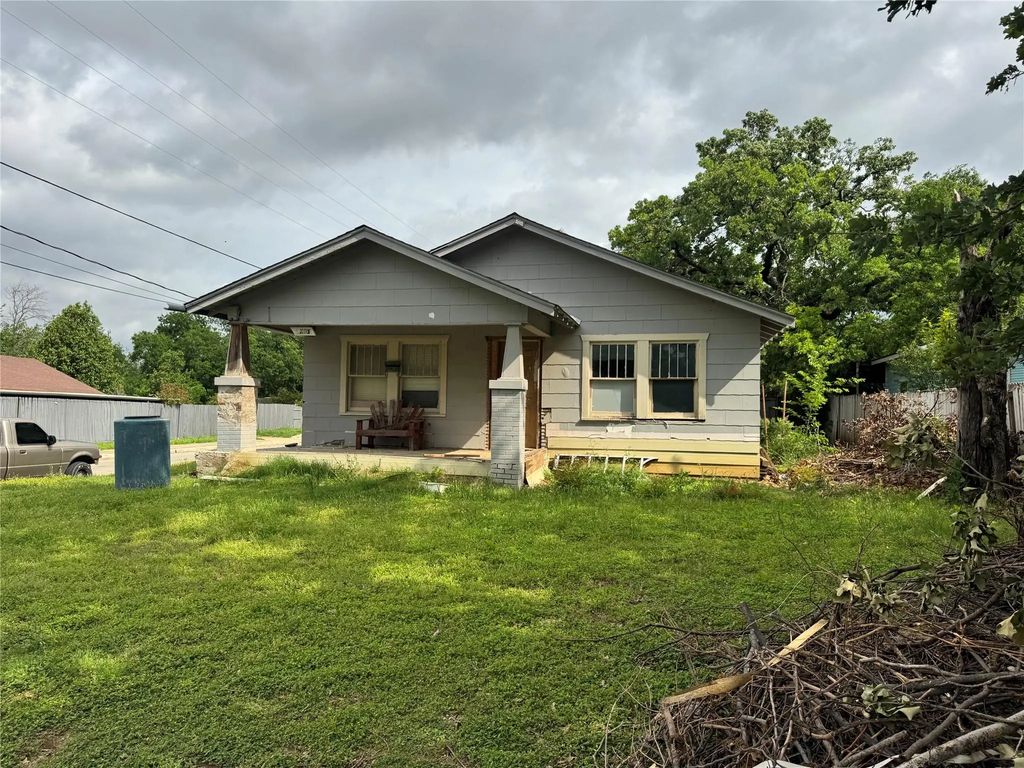 3301 Baylor Street, Fort Worth