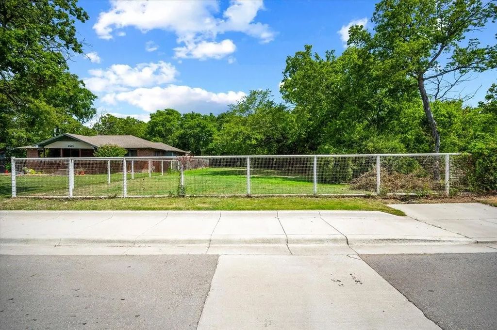 6900 Craig Street, Fort Worth