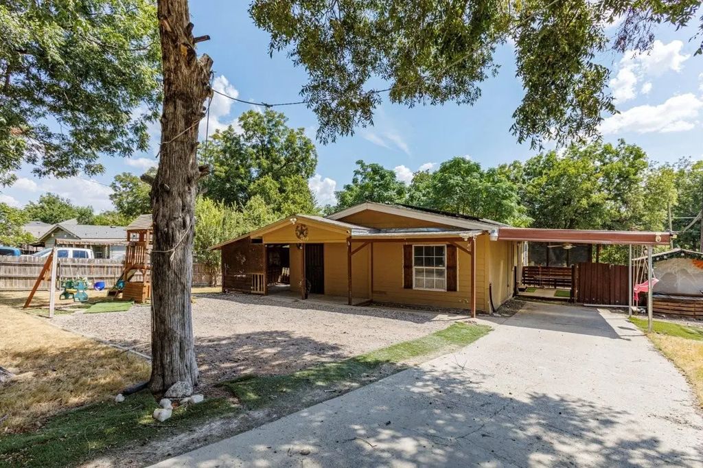 2802 Gooch Street, Dallas