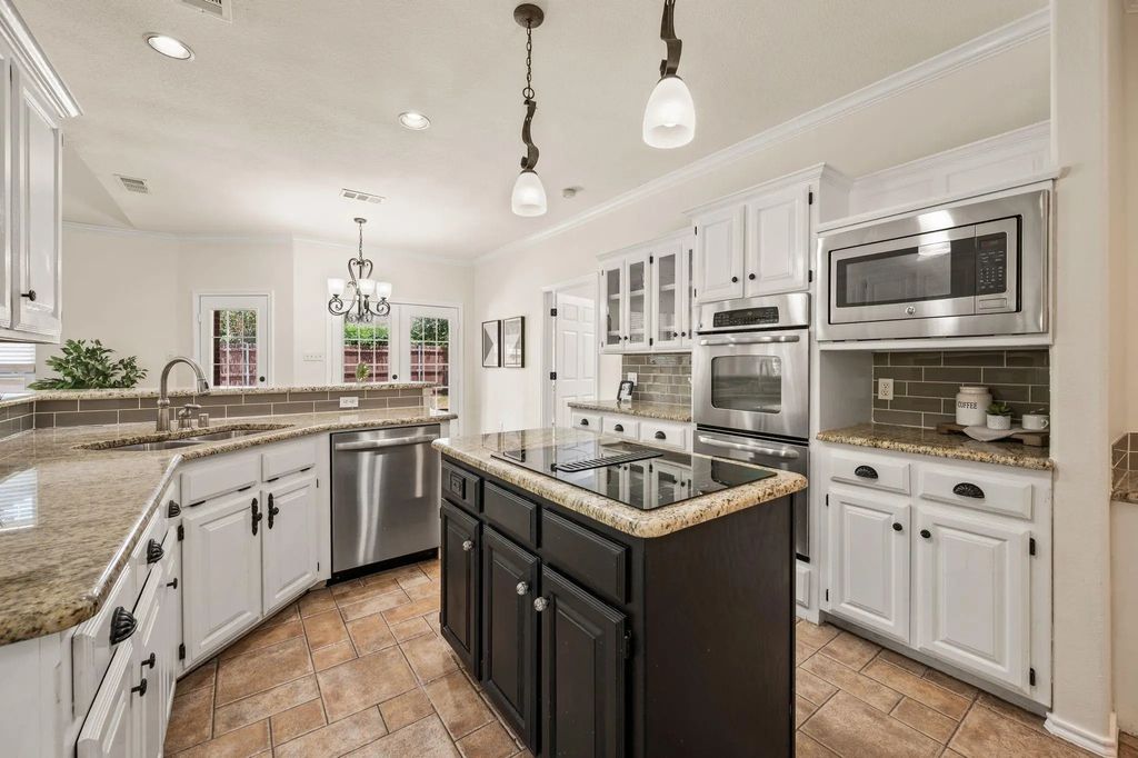 9045 Tyne Trail, Fort Worth