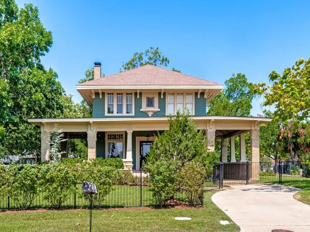600 S Center Street, Forney