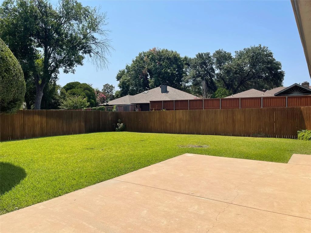 2212 Kirby Drive, Plano