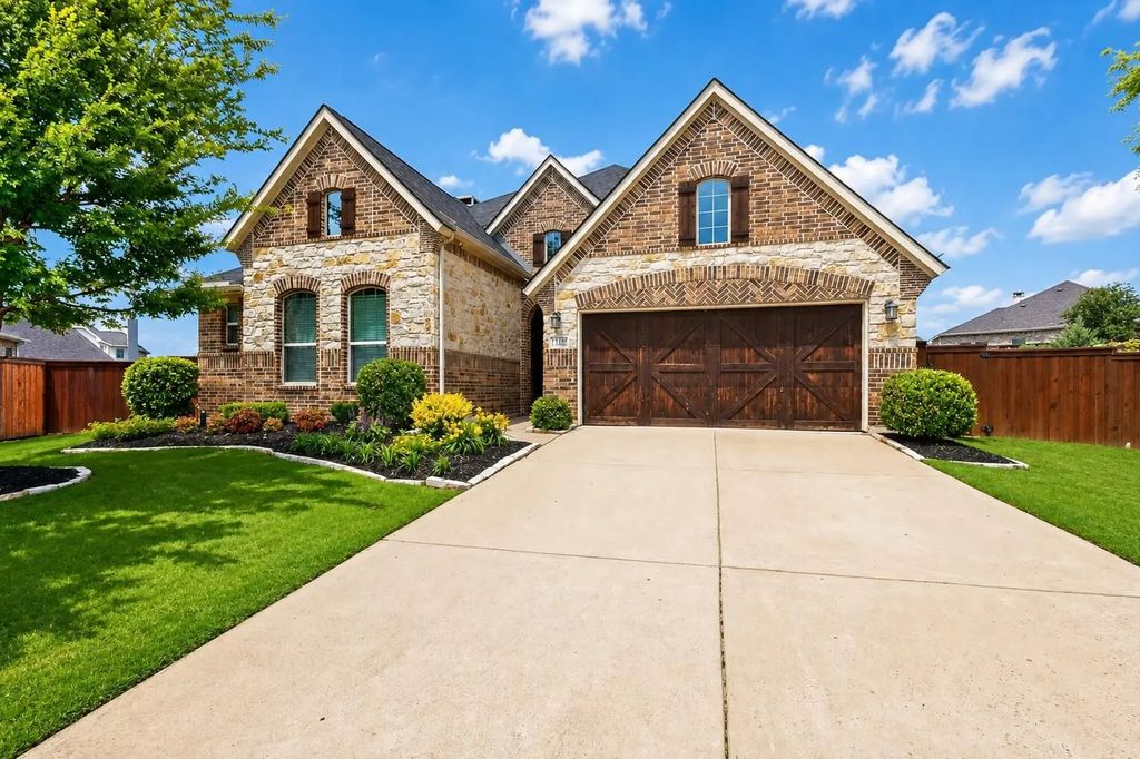 1120 Pianzola Way, Prosper
