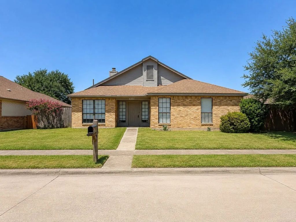 2303 Markland Street, Irving
