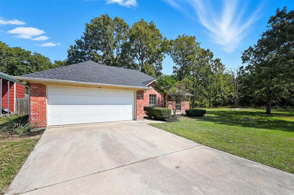 332 Comanche Trail, West Tawakoni