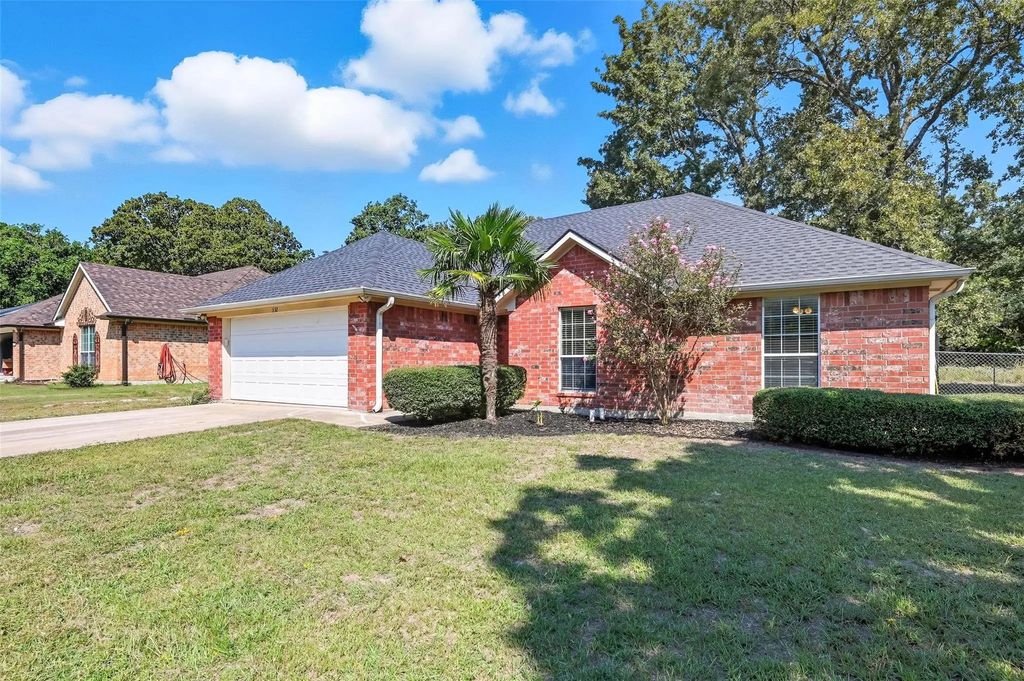 332 Comanche Trail, West Tawakoni
