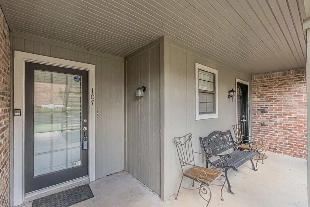 2728 Copper Creek Drive 107, Arlington