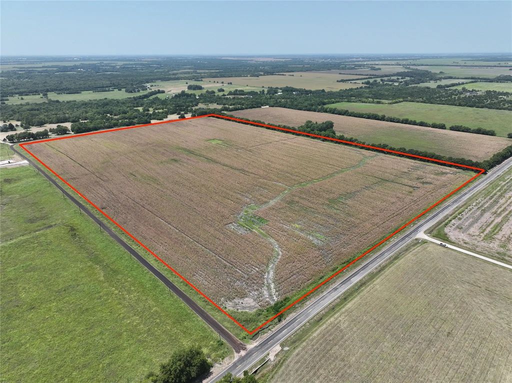 61 Acres Fm 137, Petty