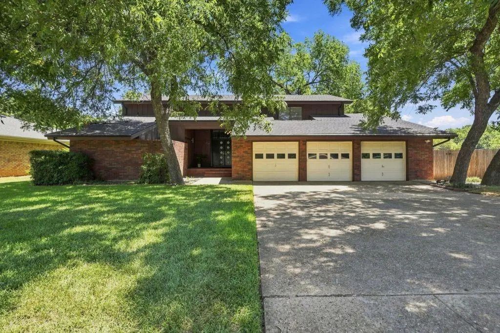 408 Arcadia Street, Hurst