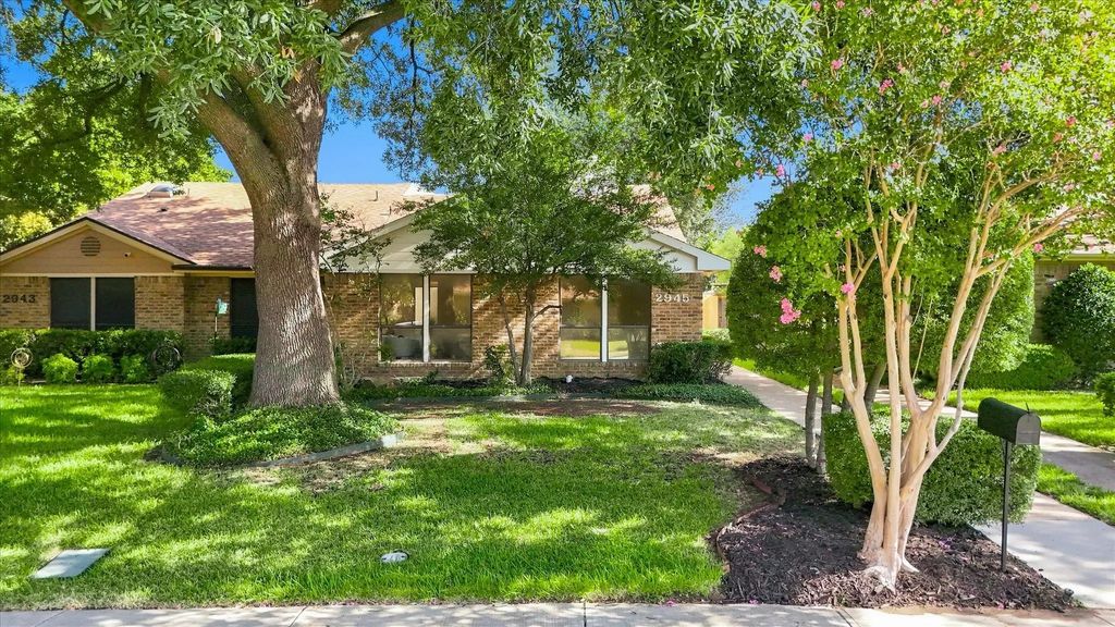 2945 Allister Street, Dallas