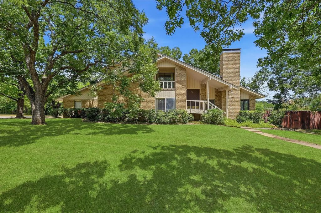 146 River Hills Drive, Denison
